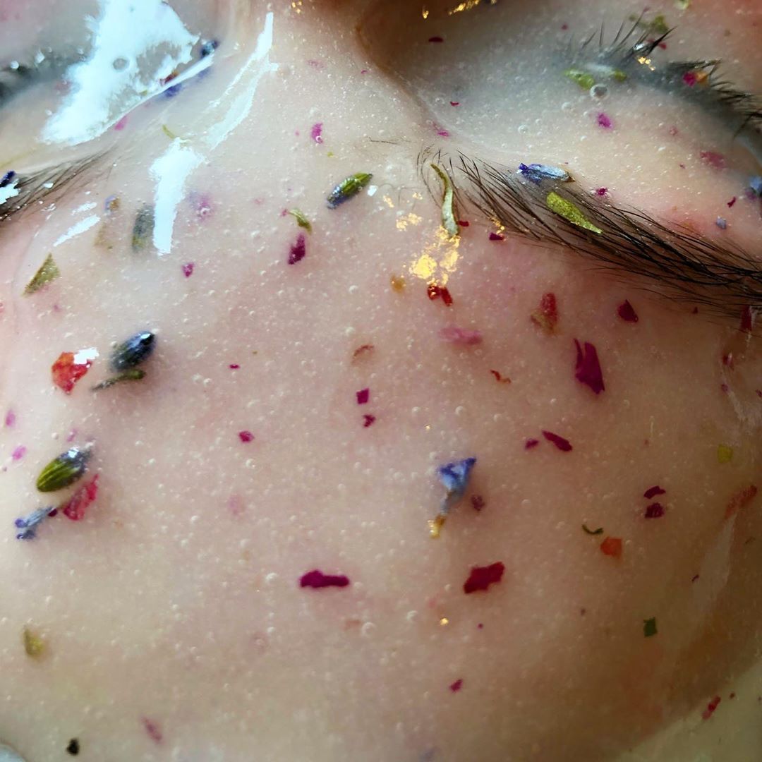 5 Skincare Resolutions That Are Worth Keeping