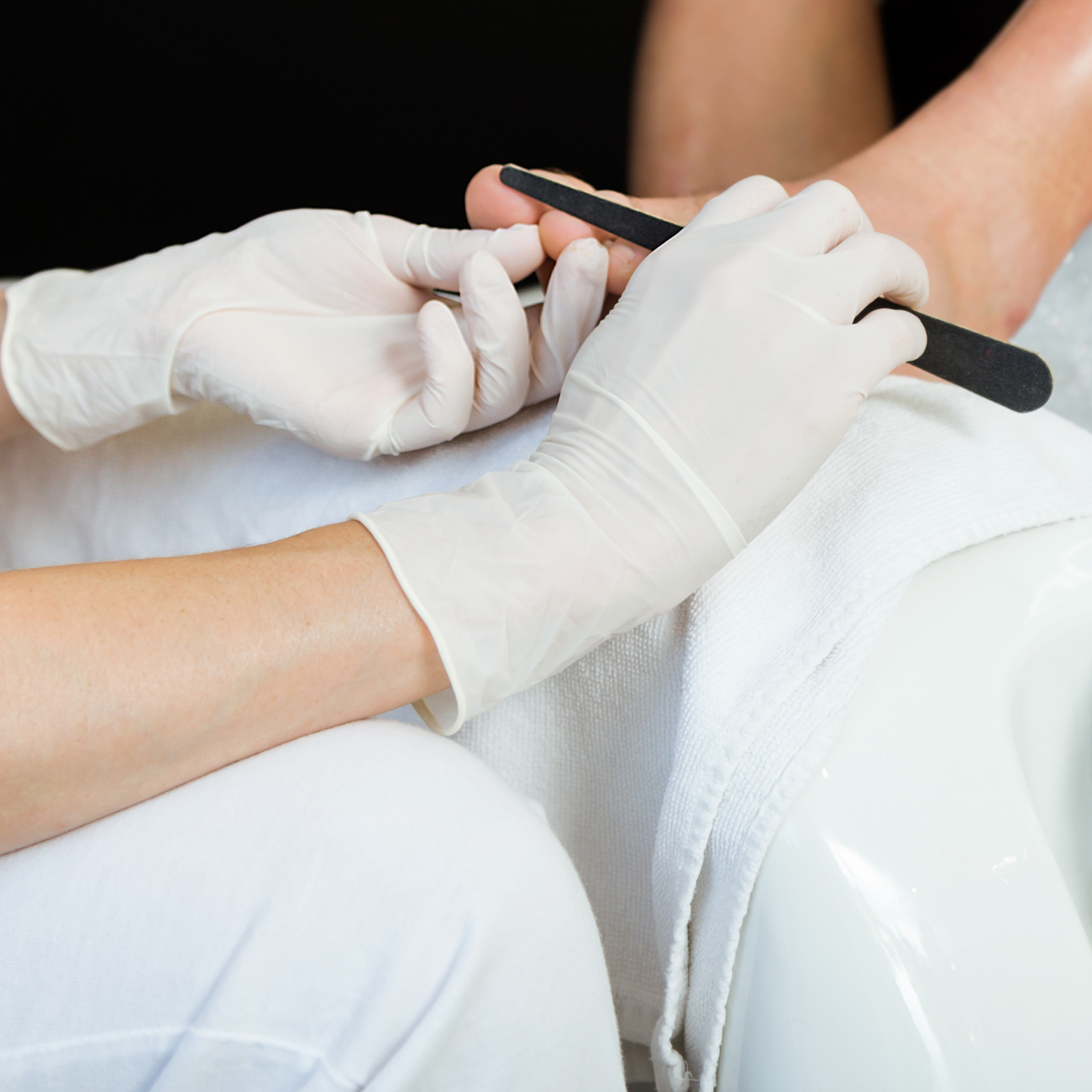 Professional men’s pedicure service at Bella Santé